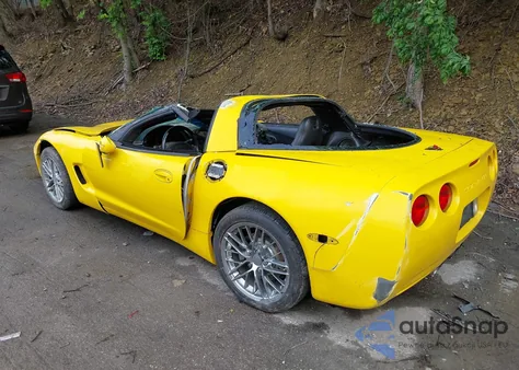 2000 Chevrolet Corvette из США, поврежденный, VIN 1G1YY22G3Y5122876
